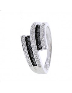 Contrasting pave set ring black and white diamonds in 18 K gold