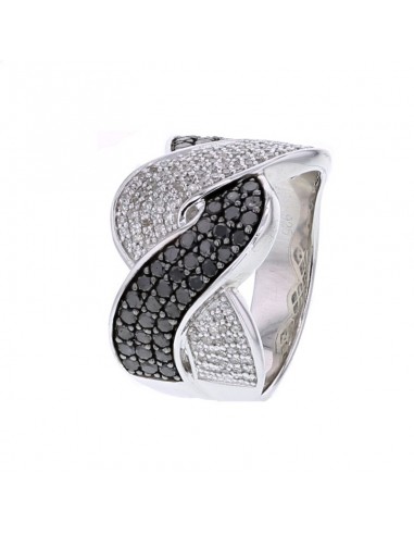 Interlacing pave set black and white diamonds ring in silver 925/1000