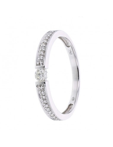 Diamond solitaire ring in 18 K gold