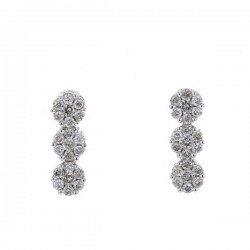 Multi-stone cluster diamond earrings in 18 K gold