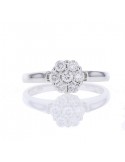 Multi-pierre cluster diamond engagement ring in 18 K gold