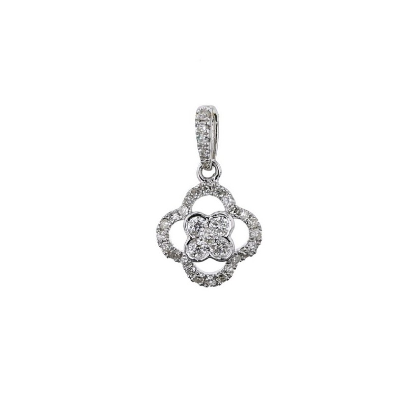 Vintage style clover shape diamond cluster pendant in 18 K gold