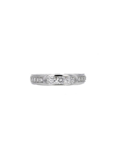 Wedding band with diamonds in 18 K gold