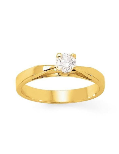 Solitaire 4 claws set diamond ring in 9 K gold